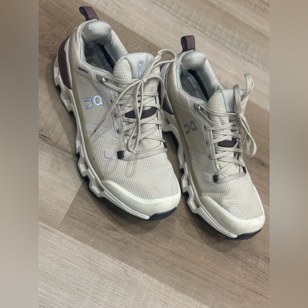 On Cloudwander Women’s waterproof - Sand/Ivory